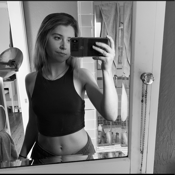 Meet your Posher, Hailey - Picture 1 of 1